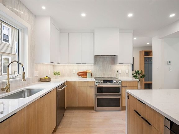 5th image of 144-146 Webster St #144