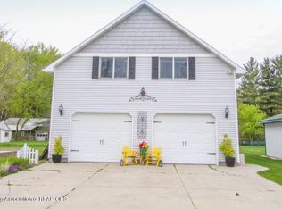 1966 Strait Tow Blvd, Crystal, MI 48818