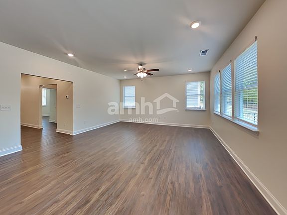 3rd image of 540 Rivermist Dr