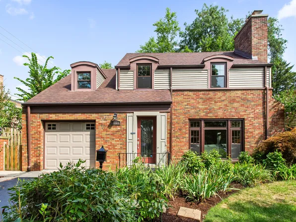 3323 Harrison St, Evanston, IL 60201