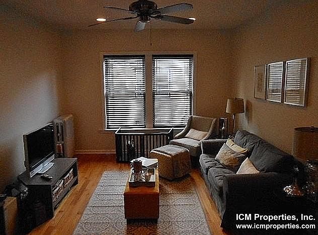 1st image of 3912-9 N Pine Grove Ave #E3