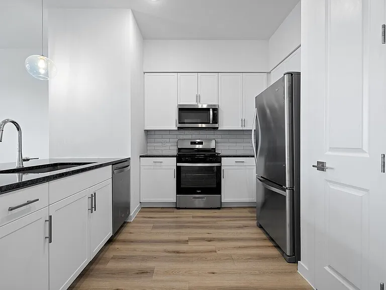 9608-9610 57th Ave #7B — Photo 4