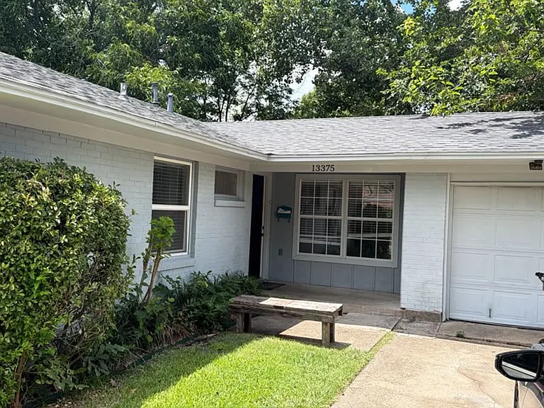 13375 Glenside Dr — Photo 3