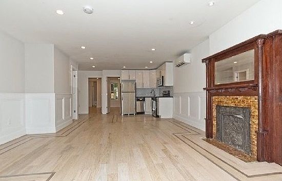 2nd image of 417 Decatur St #2