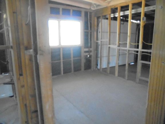 4th image of 1536 Riviera Dr