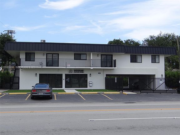 5th image of 5980 SW 40th Ave #C