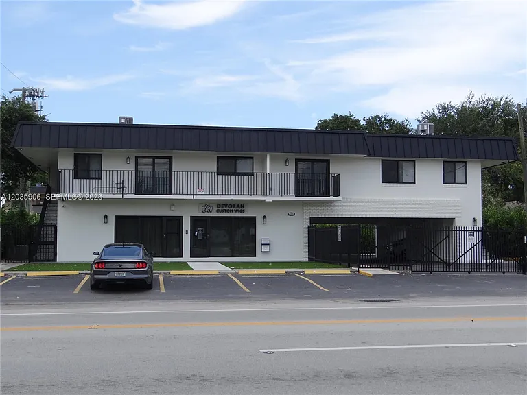 5980 SW 40th Ave #C — Photo 5