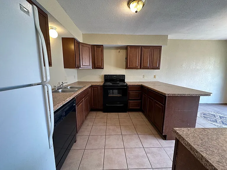 3718 Southwind Ave — Photo 8