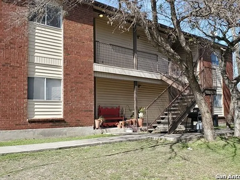 538 Dukeway Dr #C — Photo 3