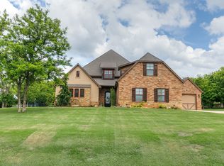 22900 Bailey Cir, Edmond, OK 73025