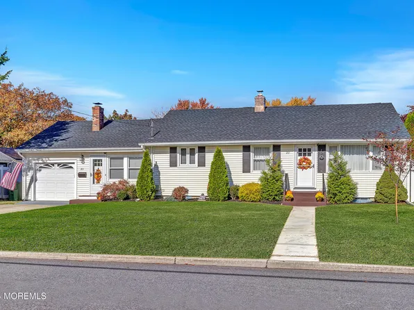 23 Reynolds Drive, Eatontown, NJ 07724
