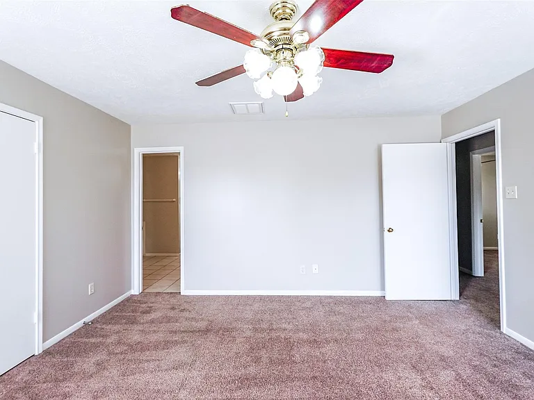 2103 Charlton House Ln — Photo 14