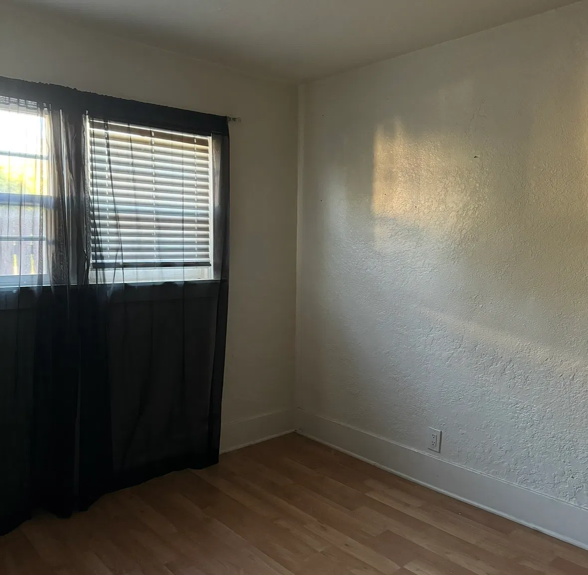 2 bed, 840 sqft, $1,025 — Photo 2