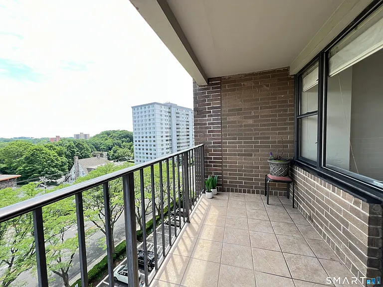 44 Strawberry Hill Ave #7B — Photo 24