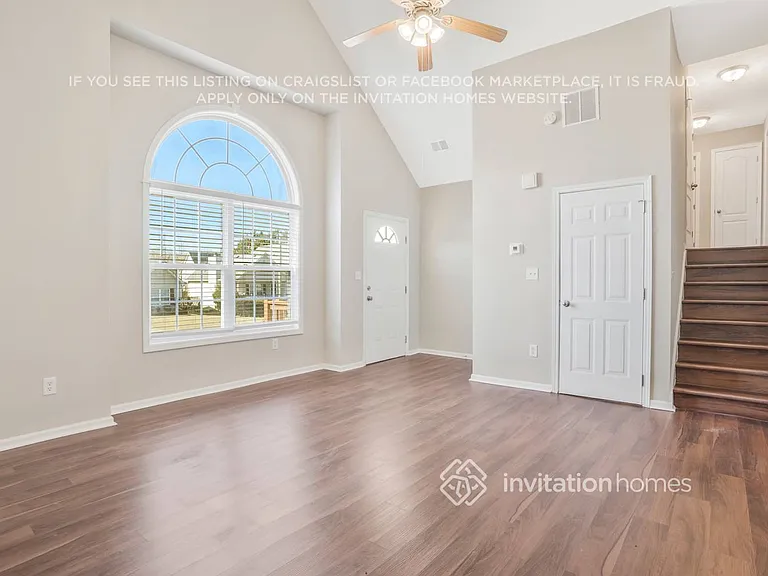 170 Saint Ann Cir — Photo 3