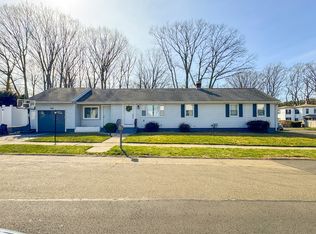 20 Lincoln Pl, West Haven, CT 06516