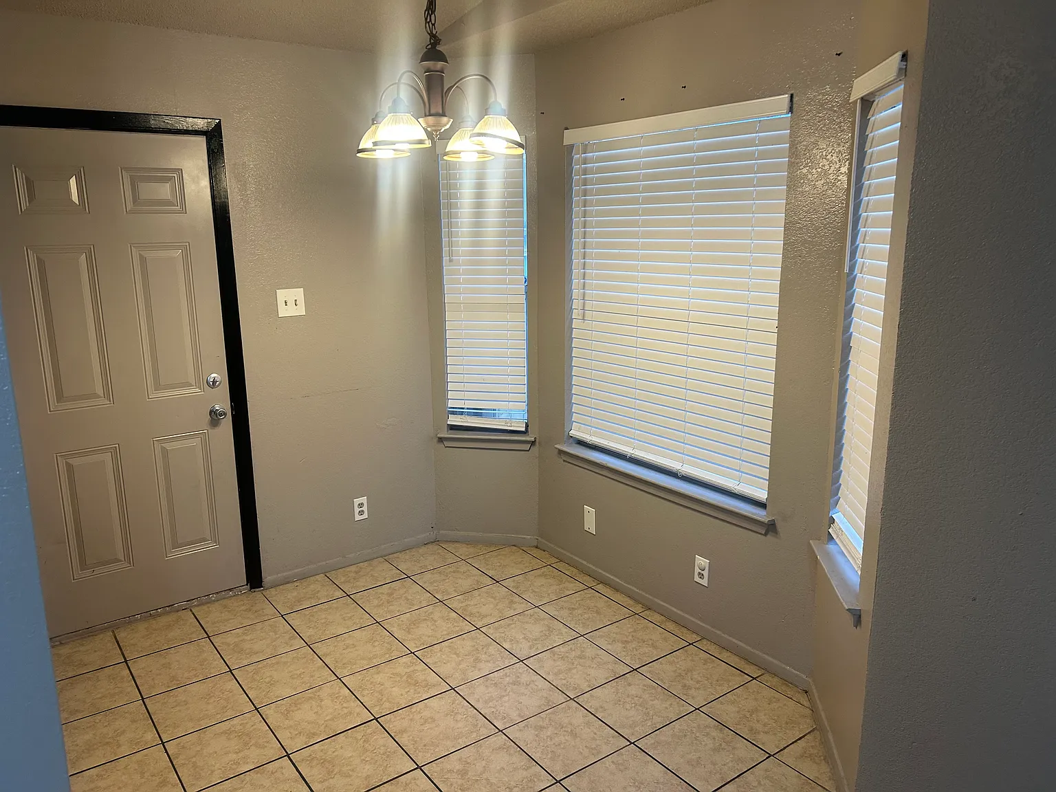 2 bed, 1823 sqft, $1,550 — Photo 3