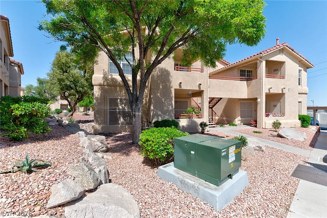 2 bed, 2.0 bath, 1019 sqft, $1,650 — Photo 3