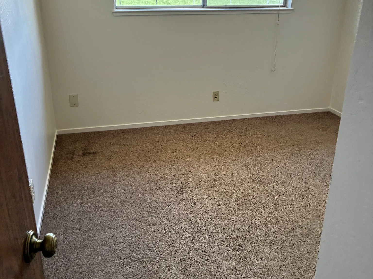 3 bed, 1100 sqft, $1,800 — Photo 4