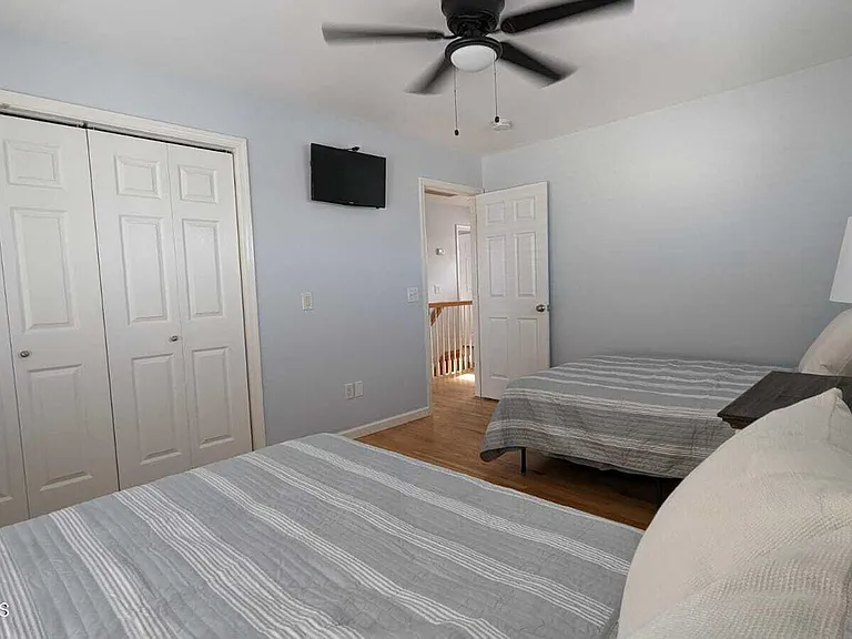 2302 Grand Central Ave #B — Photo 13