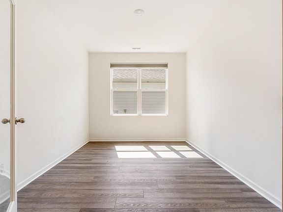 5th image of 10414 Whitney Pl