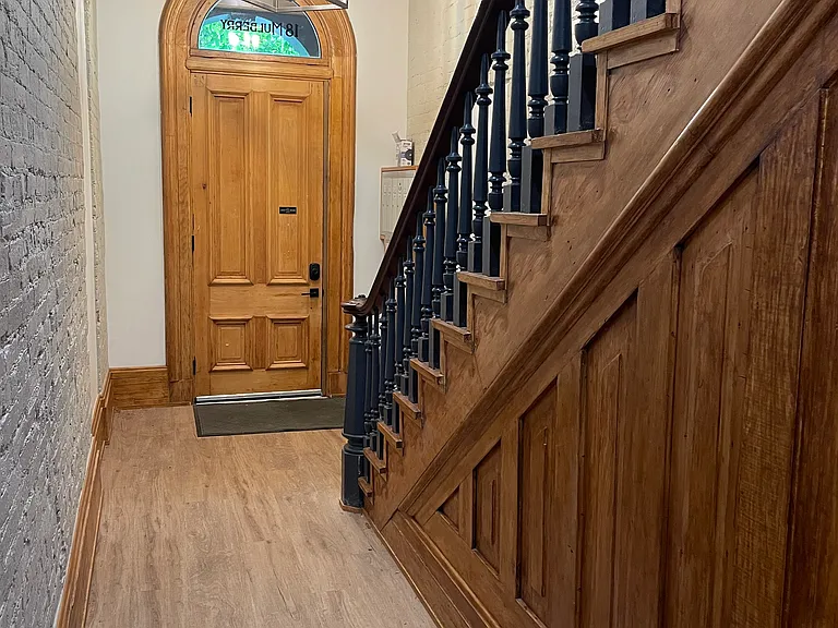 18 Mulberry St #6 — Photo 12