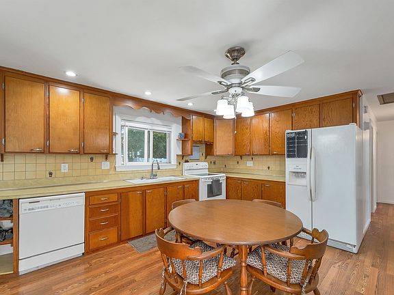 2nd image of 21 Acton Street