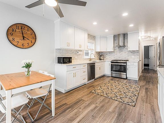 3rd image of 3435 N Natoma Ave