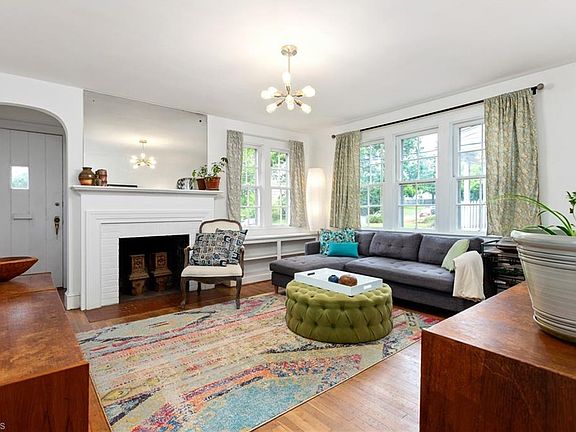 4th image of 1008 Willowbrook Dr