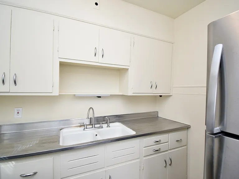 5739 Montgomery Rd #3 — Photo 4