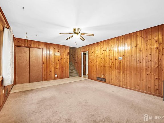 4th image of 12 Gover Ct