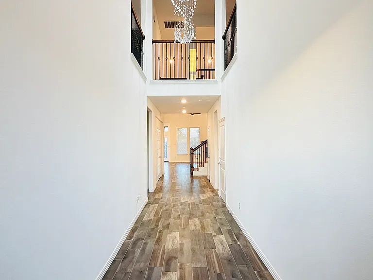 7324 Black Cherry Ln — Photo 5