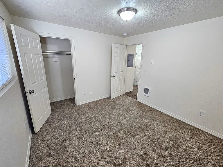 3426-3442 Hadley St NE — Photo 13