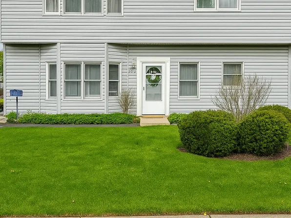 163 N California Ave, Mundelein, IL 60060