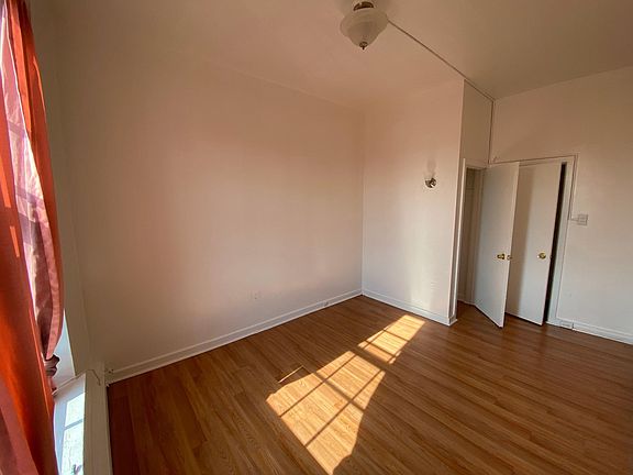 4th image of 712 N Franklin St APT 3