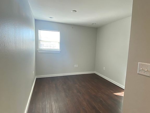 5th image of 46 E Washington Dr Unit 1A