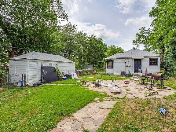 5th image of 2529 Primrose Ave