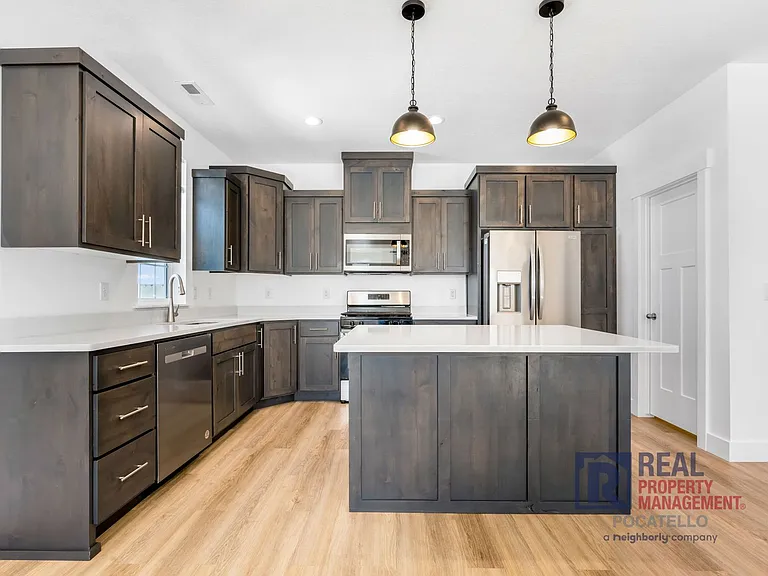 6134 Reflection Ridge Dr — Photo 4