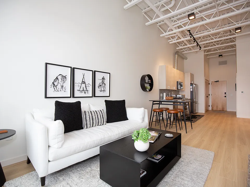 515 W Aspen St #301
