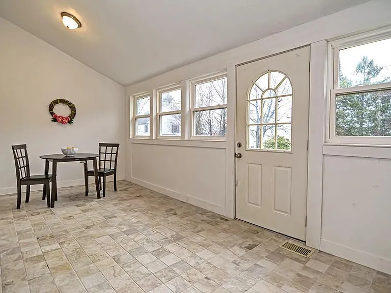 18 Walcott St #1 — Photo 7