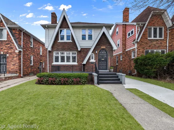 16204 Roselawn St, Detroit, MI 48221