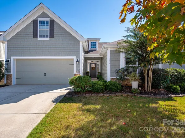 2015 Blackberry Ln, Lancaster, SC 29720