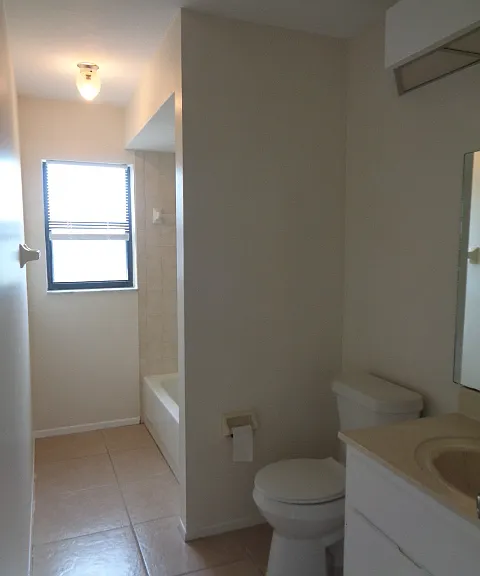 4412 SW 1st Pl — Photo 21