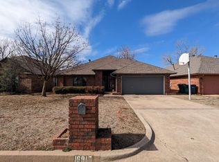 16917 Valley Crst, Edmond, OK 73012