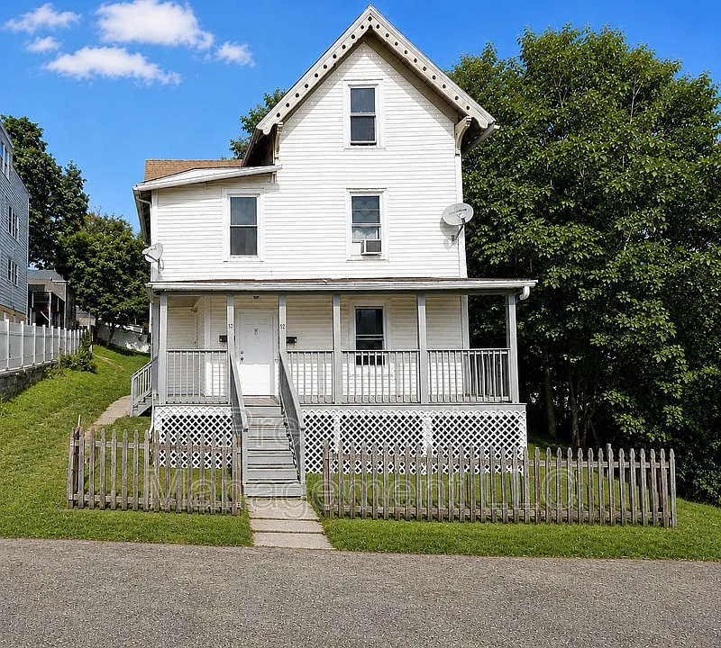 54 Bronson St #2