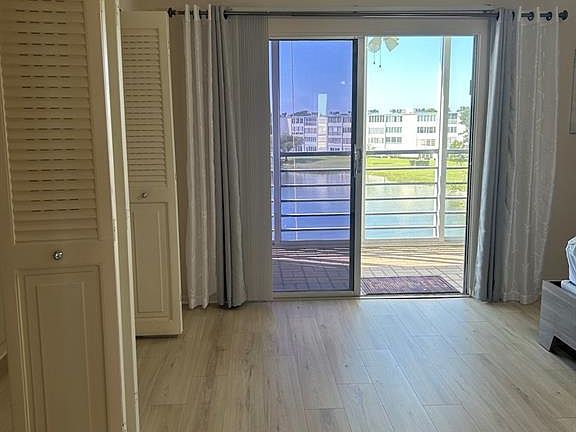 2nd image of 4087 Cornwall Dr