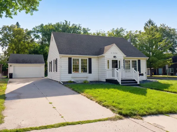 1346 7th St S, Fargo, ND 58103