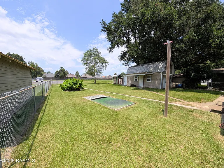 109 Romero St — Photo 10