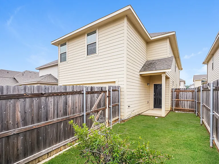 5505 Shore Point Trl — Photo 5