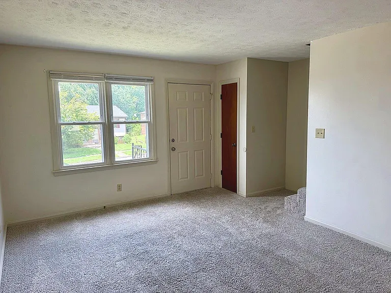102 Northwood Rd #2 — Photo 2